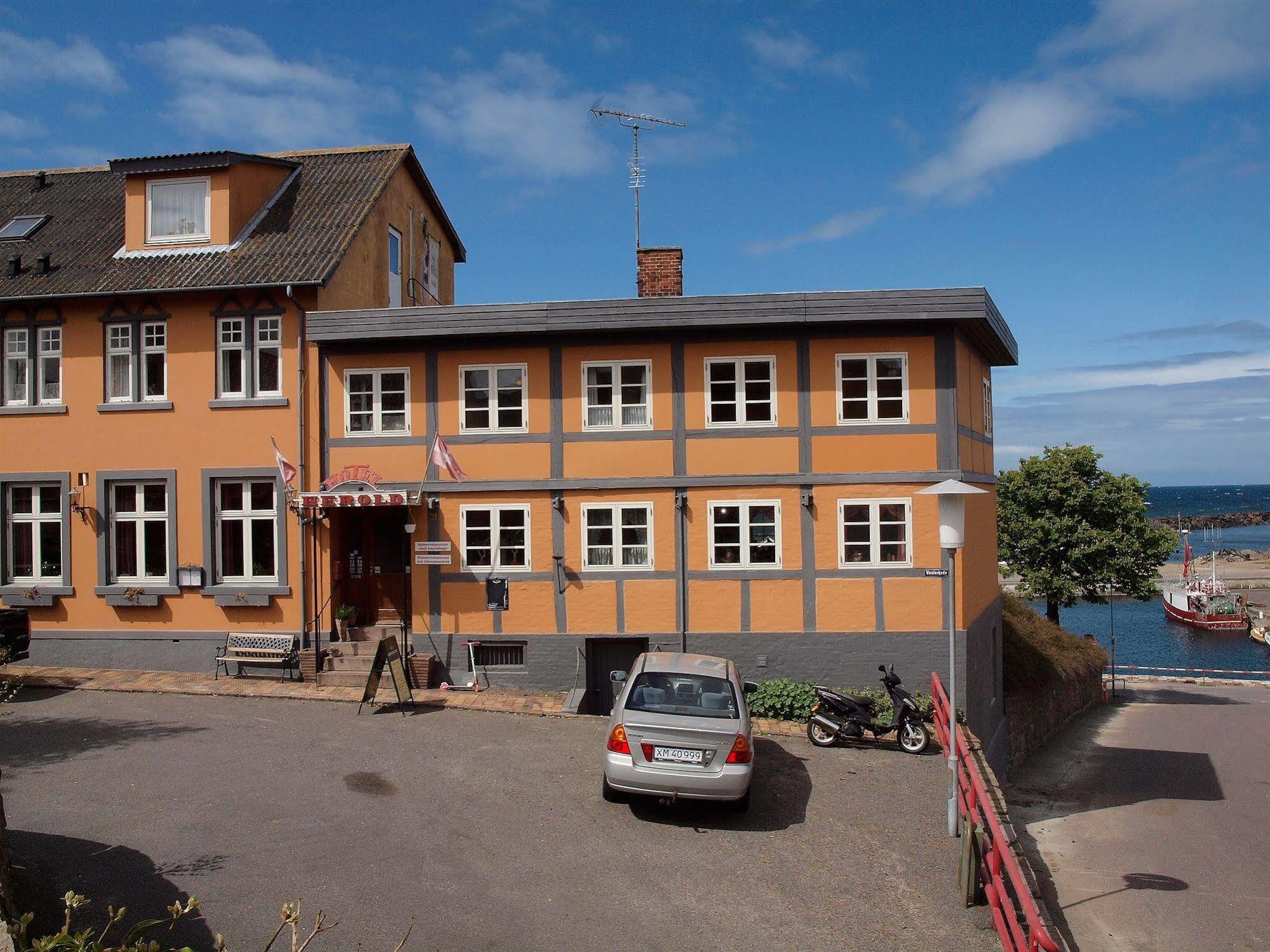 Hotel Kysten Hasle ภายนอก รูปภาพ